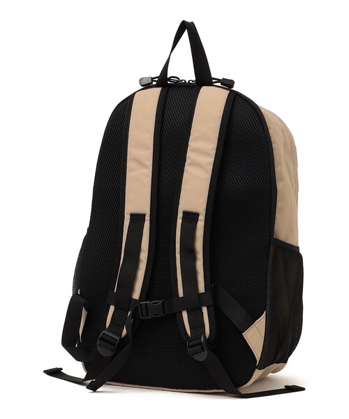 ARCH & LINE(アーチアンドライン)の「ARCH&LINE:エッグ バッグ メガ 30L(バックパック/リュック・キッズ・チャコールグレー/ブラック/カーキ・ONE SIZE)」の12枚目の写真