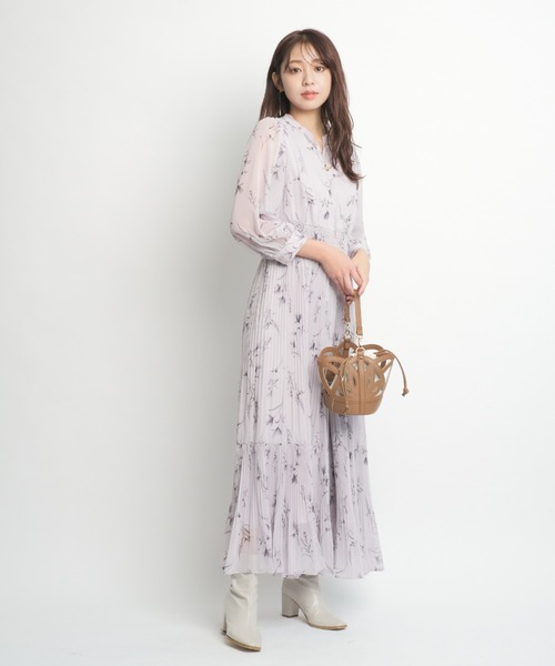 JUSGLITTY（ジャスグリッティー）の「シアーフラワープリント