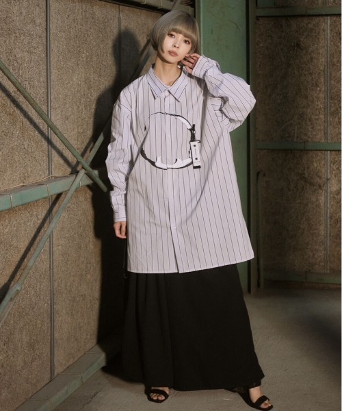 0658（ゼロロクゴーハチ）の「0658/ゼロロクゴーハチ/Scorch paper over size shirt（シャツ/ブラウス・レディース・レッド/ブルー・F）」の13枚目の写真