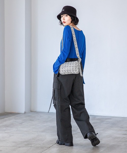 PAGEBOY(ページボーイ)の「NEWERA/Bucket Tropical バケットハット(ハット・レディース・ブラック・FREE)」の4枚目の写真