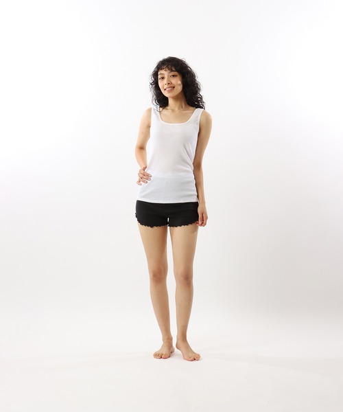 HANES(ヘインズ)の「【Hanes/ヘインズ】レディース タンクトップ(タンクトップ・レディース・ホワイト/ブラック・MEDIUM/LARGE)」の4枚目の写真