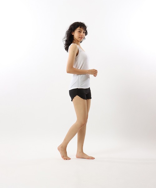 HANES(ヘインズ)の「【Hanes/ヘインズ】レディース タンクトップ(タンクトップ・レディース・ホワイト/ブラック・MEDIUM/LARGE)」の7枚目の写真