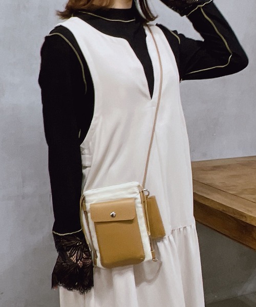 cache cache(カシュ カシュ)の「cachecache(カシュカシュ)スマホ雑材ミニショルダー(ショルダーバッグ・レディース・ブラック/ベージュ/グリーン・FREE)」の18枚目の写真