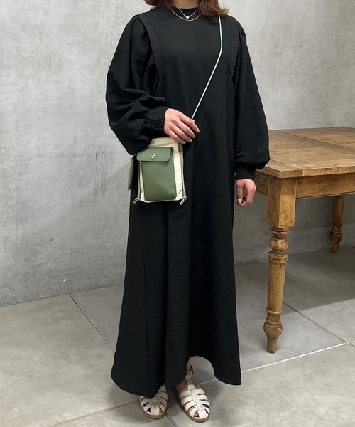 cache cache(カシュ カシュ)の「cachecache(カシュカシュ)スマホ雑材ミニショルダー(ショルダーバッグ・レディース・ブラック/ベージュ/グリーン・FREE)」の5枚目の写真