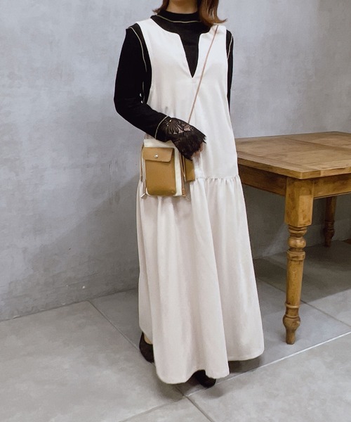 cache cache(カシュ カシュ)の「cachecache(カシュカシュ)スマホ雑材ミニショルダー(ショルダーバッグ・レディース・ブラック/ベージュ/グリーン・FREE)」の8枚目の写真