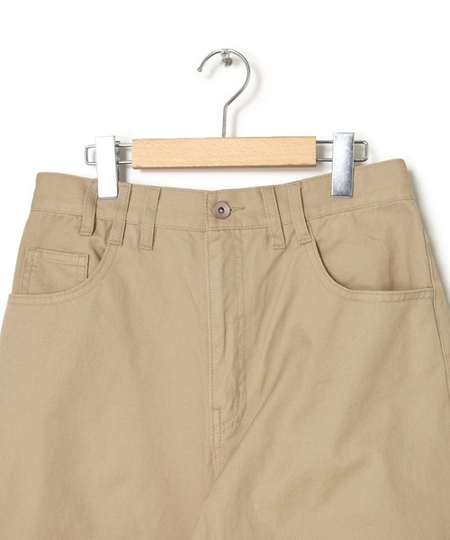 w closet（ダブルクローゼット）の「【サイズ調節できる】ダメージチノパンツ（チノパンツ・レディース・ベージュ・FREE）」の3枚目の写真