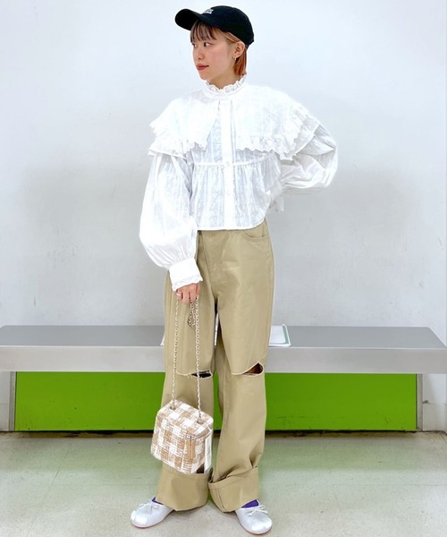 w closet（ダブルクローゼット）の「【サイズ調節できる】ダメージチノパンツ（チノパンツ・レディース・ベージュ・FREE）」の21枚目の写真