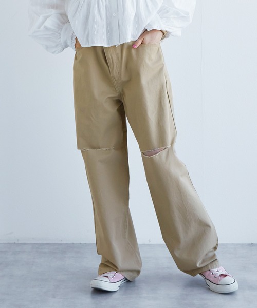 w closet（ダブルクローゼット）の「【サイズ調節できる】ダメージチノパンツ（チノパンツ・レディース・ベージュ・FREE）」の11枚目の写真