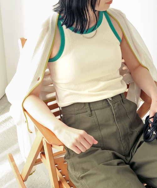 Chaco closet(チャコ クローゼット)の「リブカップ付きアメリカンスリーブタンクトップ(タンクトップ・レディース・アイボリー/ブラック/オフホワイト/ブラウン/グリーン/イエロー・FREE)」の2枚目の写真