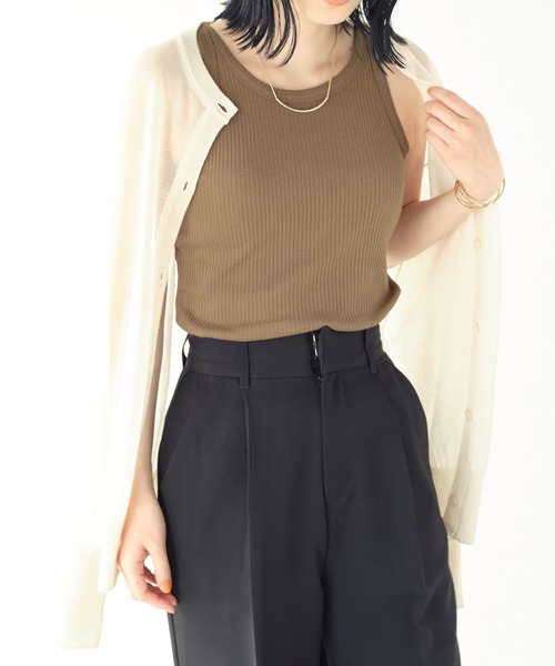 Chaco closet(チャコ クローゼット)の「リブカップ付きアメリカンスリーブタンクトップ(タンクトップ・レディース・アイボリー/ブラック/オフホワイト/ブラウン/グリーン/イエロー・FREE)」の20枚目の写真