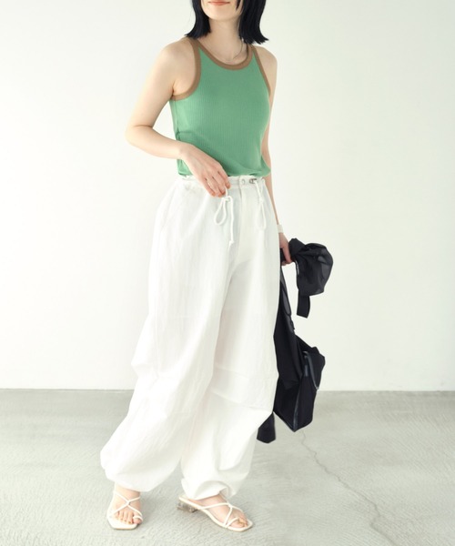 Chaco closet(チャコ クローゼット)の「リブカップ付きアメリカンスリーブタンクトップ(タンクトップ・レディース・アイボリー/ブラック/オフホワイト/ブラウン/グリーン/イエロー・FREE)」の13枚目の写真