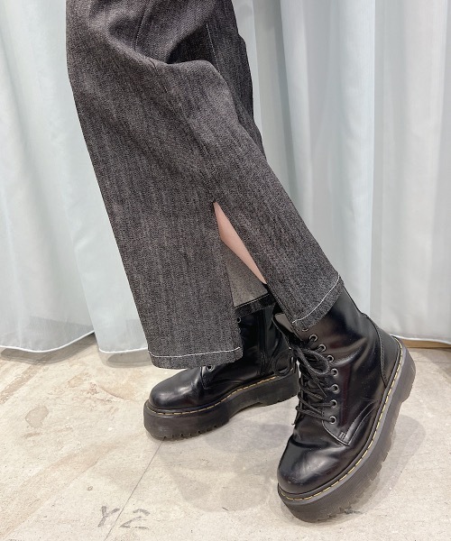 lilLilly(リルリリー)の「フリルデニムサロペット(サロペット/オーバーオール・レディース・ブラック/インディゴブルー・SMALL/MEDIUM)」の14枚目の写真