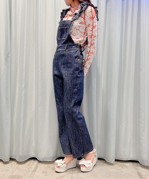 lilLilly(リルリリー)の「フリルデニムサロペット(サロペット/オーバーオール・レディース・ブラック/インディゴブルー・SMALL/MEDIUM)」の6枚目の写真
