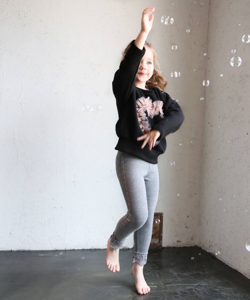 Rora(ローラ)の「ハートビート スウェットT / トレーナー チュール ハート(スウェット・キッズ・ブラック・110/130/140/120/150/100)」の2枚目の写真