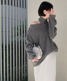 ワンショルダーカットアウトニット