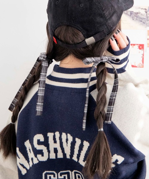 WEGO（ウィゴー）の「WEGO/【2点セット】ロングリボンゴム（ヘアゴム・レディース・ブラウン/ピンク/ブラック/ワイン/オフホワイト/サックスブルー/ブラック系その他/その他2/その他1/その他3/その他4/グレー系その他2/グリーン系その他2/レッド系その他2・FREE）」の4枚目の写真