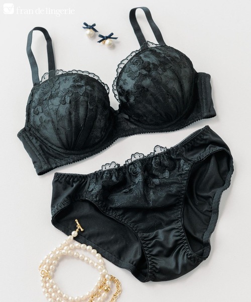 フランス製高級ランジェリー Rien 刺繍ブラジャー 85C（日本サイズC70） fran de lingerie（フランデランジェリー）の「刺繍レースの