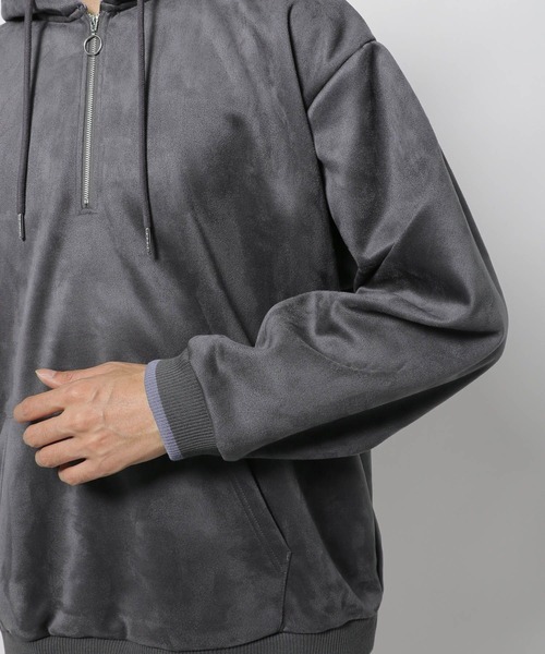 niko and...(ニコアンド)の「フェイクスウェードハーフジップパーカー(パーカー・メンズ・チャコール/ベージュ・MEDIUM/LARGE)」の12枚目の写真