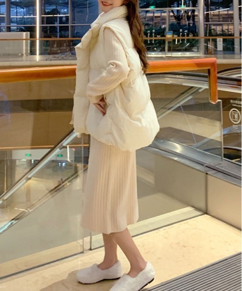 kirakiraShop(キラキラショップ)の「スタンドネック 中綿 ベスト(ダウンベスト・レディース・ブラック/ホワイト・S/M/L/XL)」の9枚目の写真