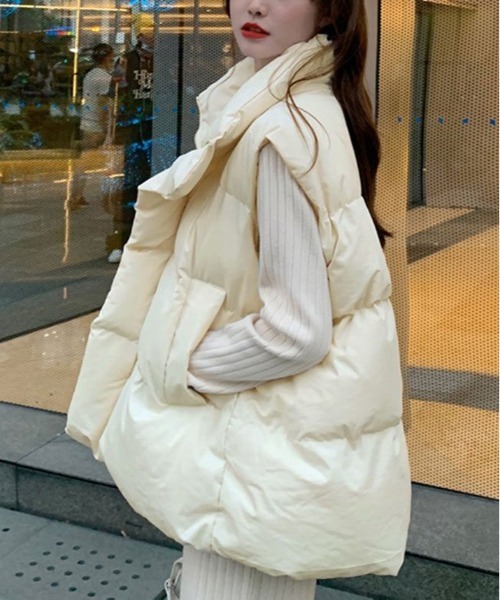 kirakiraShop(キラキラショップ)の「スタンドネック 中綿 ベスト(ダウンベスト・レディース・ブラック/ホワイト・S/M/L/XL)」の3枚目の写真