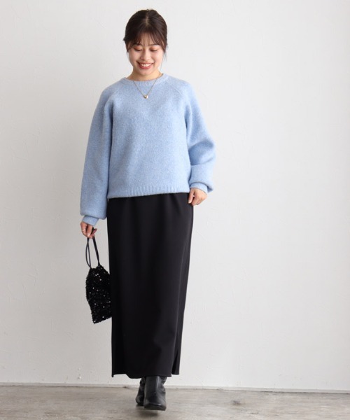 さえら◇ ヒスクローネ◇ 黒ニット◇アイボリーフリルスヌード さえら◇ ヒスクローネ◇ 黒ニット◇アイボリーフリルスヌード