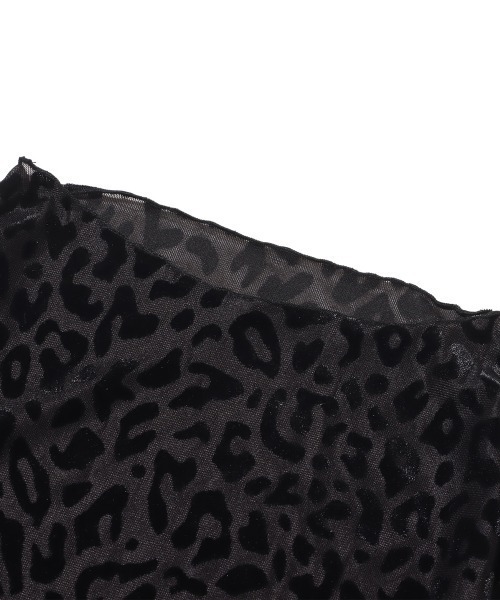 ANNA SUI NYC(アナ スイ エヌ ワイ シー)の「ANNA SUI NYC ベロア風 レオパード トップス 【SP】(Tシャツ/カットソー・レディース・ブラック/ブラウン・FREE)」の7枚目の写真