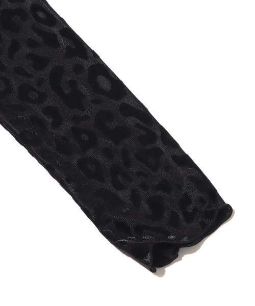 ANNA SUI NYC(アナ スイ エヌ ワイ シー)の「ANNA SUI NYC ベロア風 レオパード トップス 【SP】(Tシャツ/カットソー・レディース・ブラック/ブラウン・FREE)」の8枚目の写真