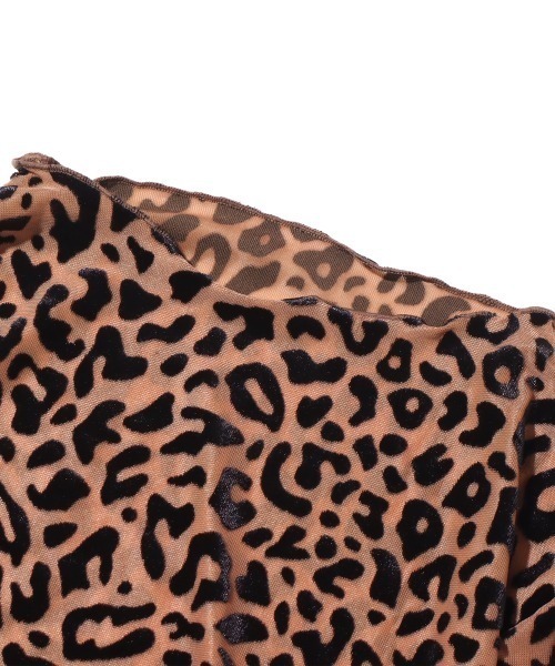 ANNA SUI NYC(アナ スイ エヌ ワイ シー)の「ANNA SUI NYC ベロア風 レオパード トップス 【SP】(Tシャツ/カットソー・レディース・ブラック/ブラウン・FREE)」の12枚目の写真