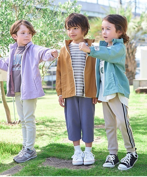 b・ROOM（ビールーム）の「【エニウェアシリーズ】サイドラインテーパードパンツ（その他パンツ・キッズ・モスグリーン/ベージュ/シルバーグレー/ダークパープル/ブラック/グレイッシュブルー・130cm/110cm/100cm/140cm/120cm）」の19枚目の写真