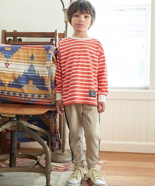 b・ROOM（ビールーム）の「【エニウェアシリーズ】サイドラインテーパードパンツ（その他パンツ・キッズ・モスグリーン/ベージュ/シルバーグレー/ダークパープル/ブラック/グレイッシュブルー・130cm/110cm/100cm/140cm/120cm）」の13枚目の写真