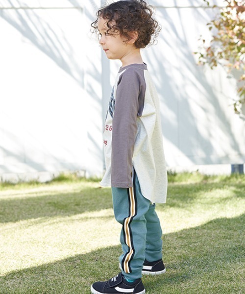 b・ROOM（ビールーム）の「【エニウェアシリーズ】サイドラインテーパードパンツ（その他パンツ・キッズ・モスグリーン/ベージュ/シルバーグレー/ダークパープル/ブラック/グレイッシュブルー・130cm/110cm/100cm/140cm/120cm）」の11枚目の写真