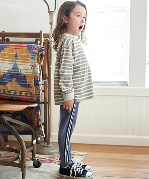 b・ROOM（ビールーム）の「【エニウェアシリーズ】サイドラインテーパードパンツ（その他パンツ・キッズ・モスグリーン/ベージュ/シルバーグレー/ダークパープル/ブラック/グレイッシュブルー・130cm/110cm/100cm/140cm/120cm）」の10枚目の写真