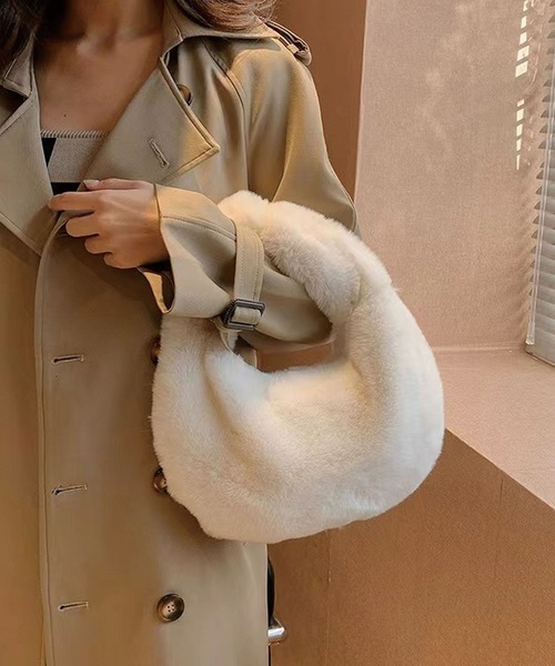 CORNERS（コーナーズ）の「フェイクファーハンドバッグ（ハンドバッグ・レディース・ブラウン/ブラック/ピンク/ベージュ/マスタード/グリーン/アイボリー・FREE）」の11枚目の写真