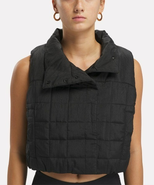 Reebok(リーボック)の「グラフェン ベスト / Graphene Vest(ベスト・レディース・ブラウン/ブラック・LARGE/X-SMALL/SMALL/MEDIUM/X-LARGE)」の2枚目の写真