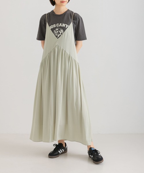 URBAN RESEARCH（アーバンリサーチ）の「Vネックギャザーキャミワンピース（ワンピース・レディース・グリーン系その他/ブラック/ベージュ系その他・FREE）」の3枚目の写真