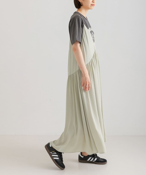 URBAN RESEARCH（アーバンリサーチ）の「Vネックギャザーキャミワンピース（ワンピース・レディース・グリーン系その他/ブラック/ベージュ系その他・FREE）」の8枚目の写真