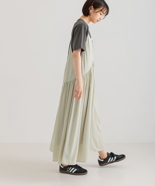 URBAN RESEARCH（アーバンリサーチ）の「Vネックギャザーキャミワンピース（ワンピース・レディース・グリーン系その他/ブラック/ベージュ系その他・FREE）」の9枚目の写真