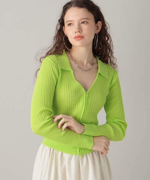 FOREVER 21(フォーエバー トゥエンティーワン)の「【2024SS】ラメシアー襟付きジップニット(ニット/セーター・レディース・ブラック/ホワイト/グリーン・SMALL/MEDIUM)」の7枚目の写真