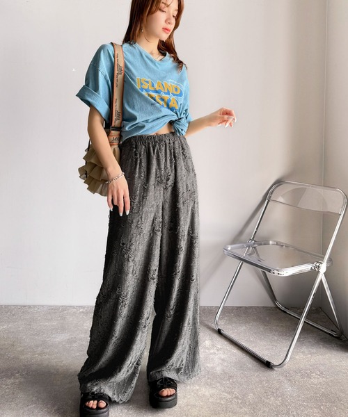 Java（ジャバ）の「《JaVa ジャバコラボ》こなれた大人カジュアルスタイルの主役に。綿100%フェスロゴピグメントTグラフィックTシャツ（Tシャツ/カットソー・レディース・ホワイト/ブルー/チャコール・X-LARGE/SMALL/MEDIUM/LARGE）」の16枚目の写真