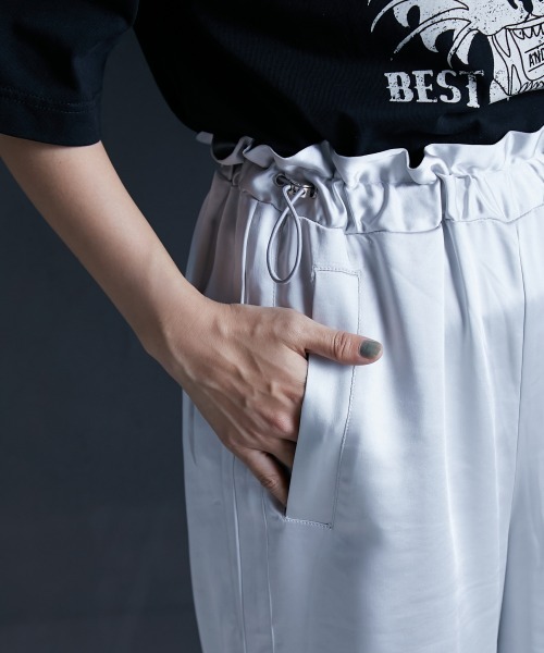 GEVS.(ジェイヴィス)の「<大きいサイズ> サテンイージーパンツ GEVS.(その他パンツ・レディース・ブラック/シルバーグレー/ブルー・L/LL/3L/4L/5L)」の21枚目の写真