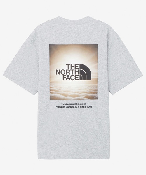 THE NORTH FACE(ザノースフェイス)の「THE NORTH FACE/ザ・ノース・フェイス S/S NATURAL PHENOMENON TEE/ショートスリーブナチュラルフェノメノンティー 半袖Tee 速乾 バックプリント NT32459(Tシャツ/カットソー・メンズ・グレー/ホワイト/コバルトブルー・XL/L/M)」の3枚目の写真