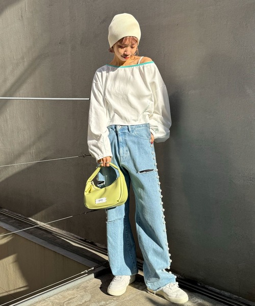 HELLO.SANFRANCISCO（ハローサンフランシスコ）の「【HELLO.SANFRANCISCO/ハローサンフランシスコ】ステッチ刺繍オフショルクロップドTEE（Tシャツ/カットソー・レディース・グレー/オフホワイト/ライム・FREE）」の10枚目の写真