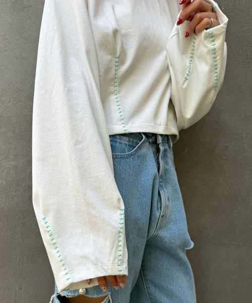 HELLO.SANFRANCISCO（ハローサンフランシスコ）の「【HELLO.SANFRANCISCO/ハローサンフランシスコ】ステッチ刺繍オフショルクロップドTEE（Tシャツ/カットソー・レディース・グレー/オフホワイト/ライム・FREE）」の19枚目の写真