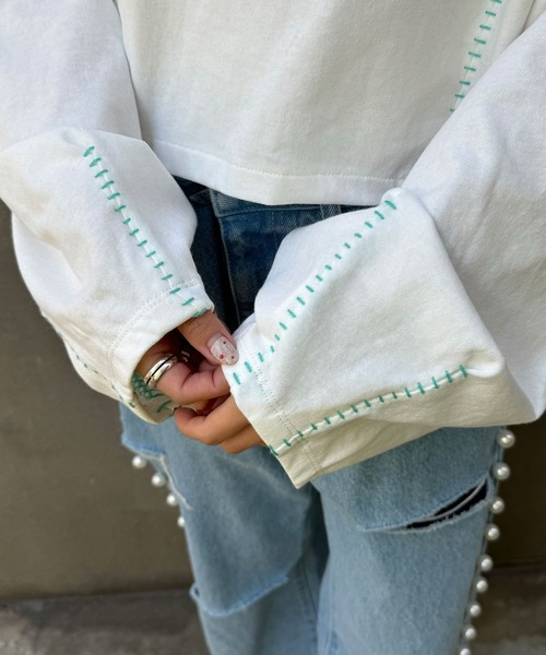 HELLO.SANFRANCISCO（ハローサンフランシスコ）の「【HELLO.SANFRANCISCO/ハローサンフランシスコ】ステッチ刺繍オフショルクロップドTEE（Tシャツ/カットソー・レディース・グレー/オフホワイト/ライム・FREE）」の18枚目の写真