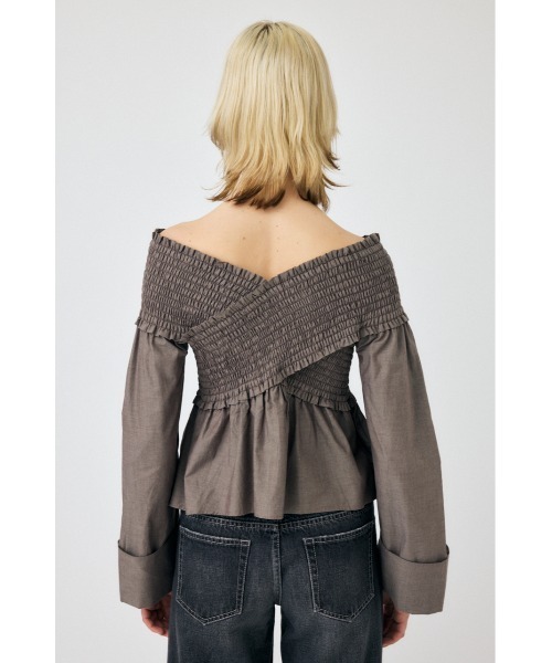 MOUSSY(マウジー)の「SHIRRING OFF SHOULDER シャツ(シャツ/ブラウス・レディース・ブラウン/ブラック/ライトピンク・FREE)」の19枚目の写真