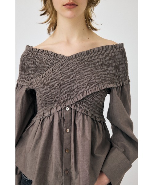 MOUSSY(マウジー)の「SHIRRING OFF SHOULDER シャツ(シャツ/ブラウス・レディース・ブラウン/ブラック/ライトピンク・FREE)」の20枚目の写真
