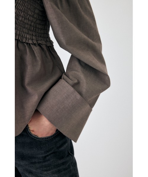 MOUSSY(マウジー)の「SHIRRING OFF SHOULDER シャツ(シャツ/ブラウス・レディース・ブラウン/ブラック/ライトピンク・FREE)」の22枚目の写真