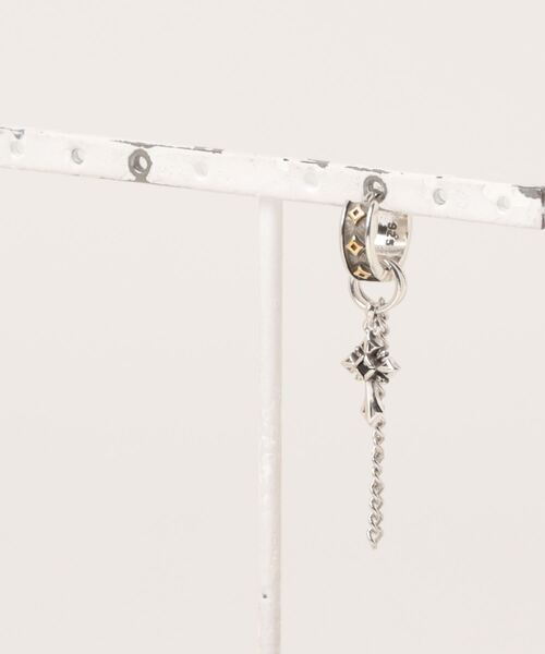 LA VORAGINE（ラ ヴォラジネ）の「クロスチェーンピアス（片耳）（ピアス（片耳用）・レディース・シルバー・FREE）」の3枚目の写真