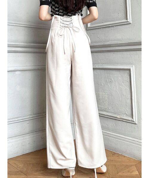 RESEXXY（リゼクシー）の「バックレースアップワイドパンツ（その他パンツ・レディース・イエロー/ブラック/アイボリー・FREE）」の2枚目の写真