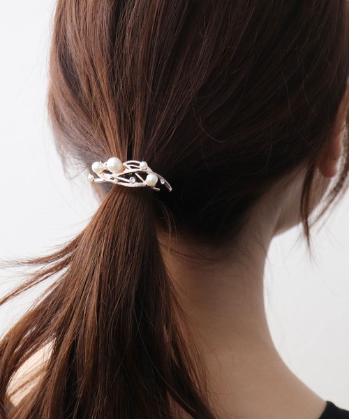 Three Four Time(スリーフォータイム)の「パールメタルラインヘアカフ【結婚式/パーティ/フォーマル/デイリー】(ヘアゴム・レディース・ゴールド/ピンクゴールド・FREE)」の5枚目の写真